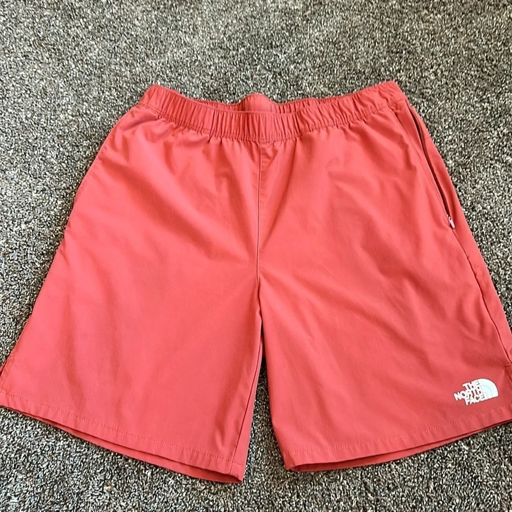 Men’s The Northface shorts sz M
